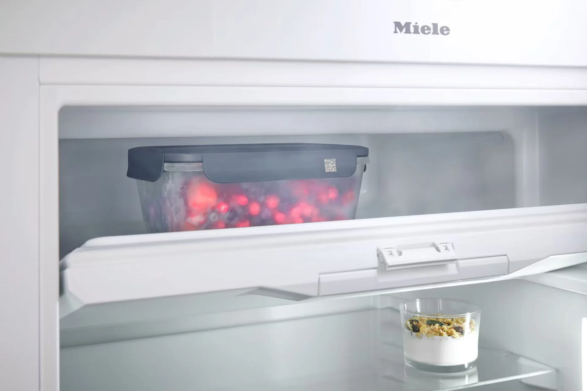Miele Built In Fridge Icebox KU7016D - Fully Integrated - Image 6