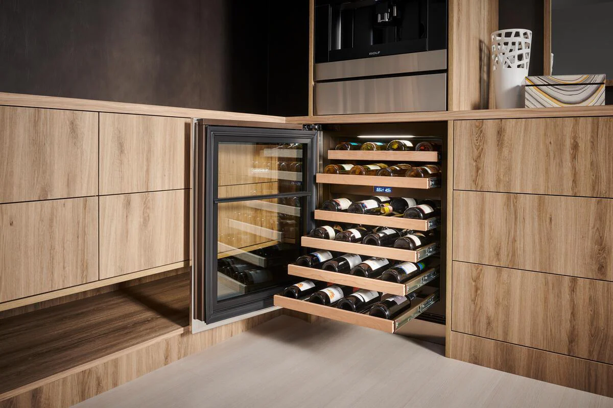 Sub-Zero Built In Wine Cooler ICBDEU2450W-R - Integrated - Image 4